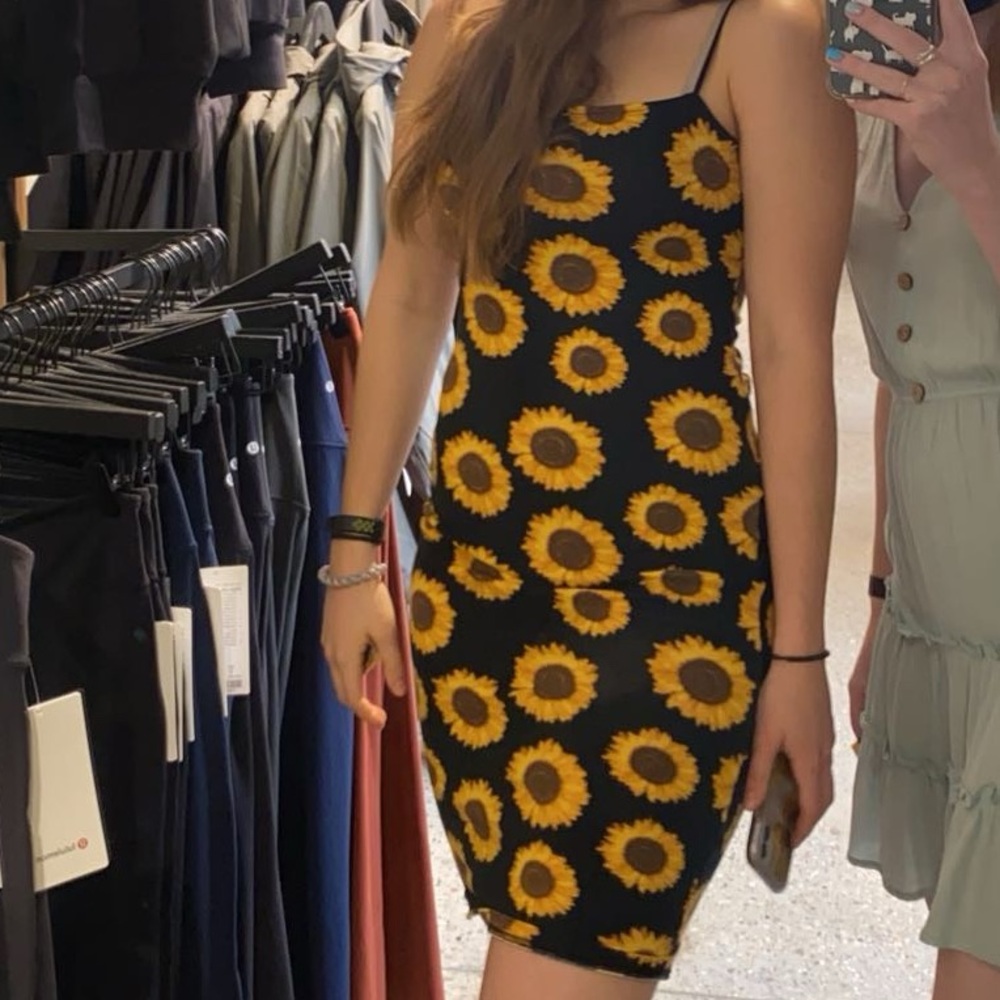 Sunflower body-con midi dress